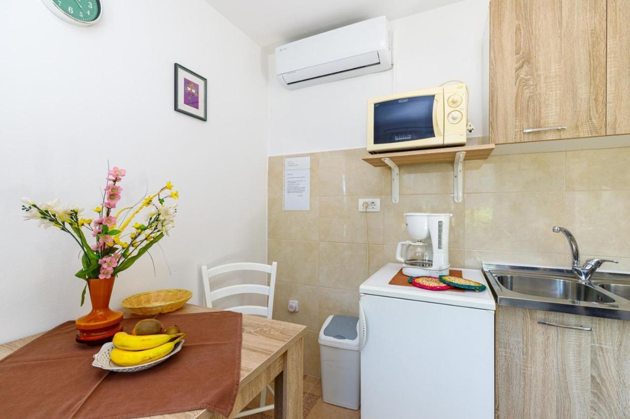 Apartments Vivijana Rabac Exterior photo