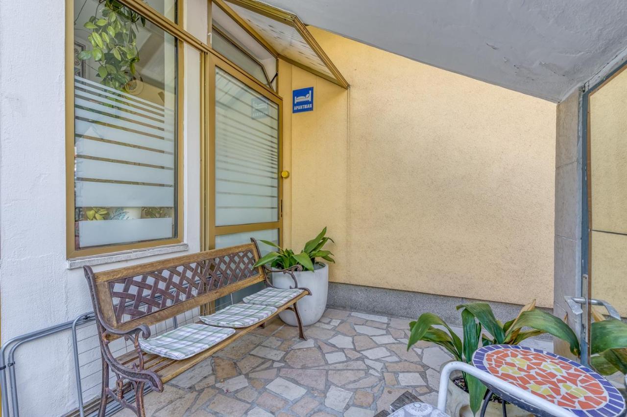Apartments Vivijana Rabac Exterior photo